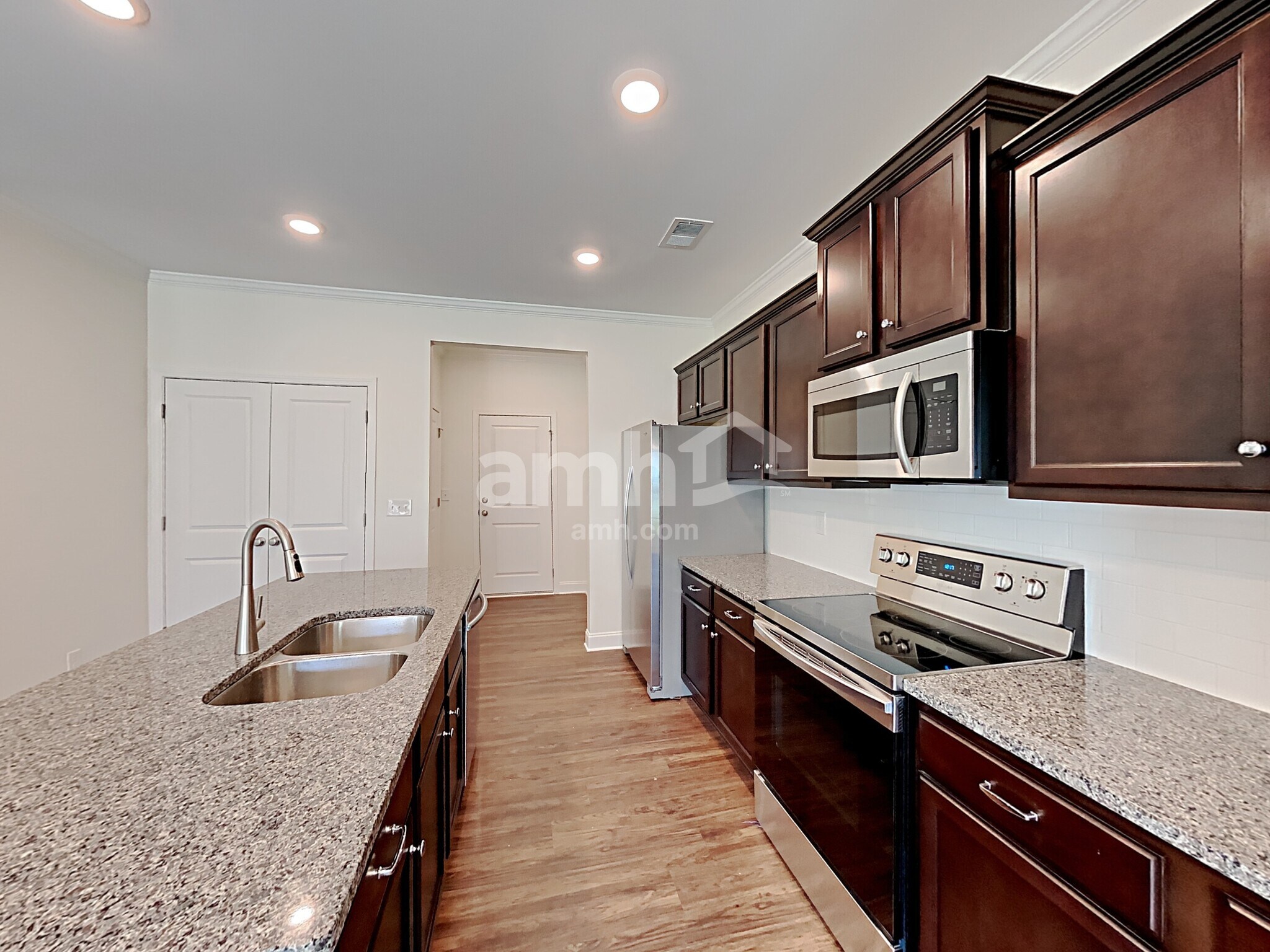 Building Photo - 688 Woodall Rd