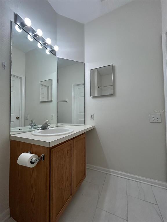 Building Photo - 3224 Dante Dr