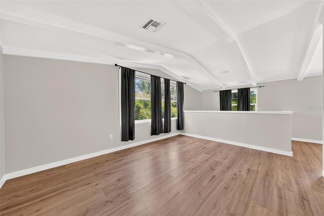 Building Photo - 1099 Grove Ave