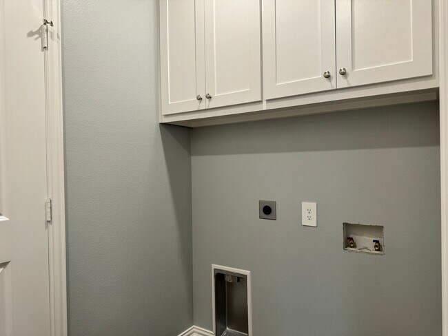Building Photo - 448 Preston Rdg Dr