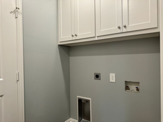 Building Photo - 448 Preston Ridge