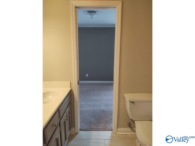 Building Photo - 3102 Connomara Ct SE