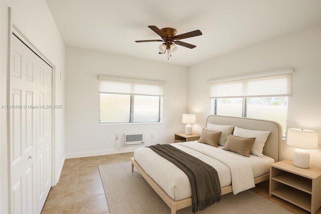 Building Photo - 10250 W Bay Harbor Dr