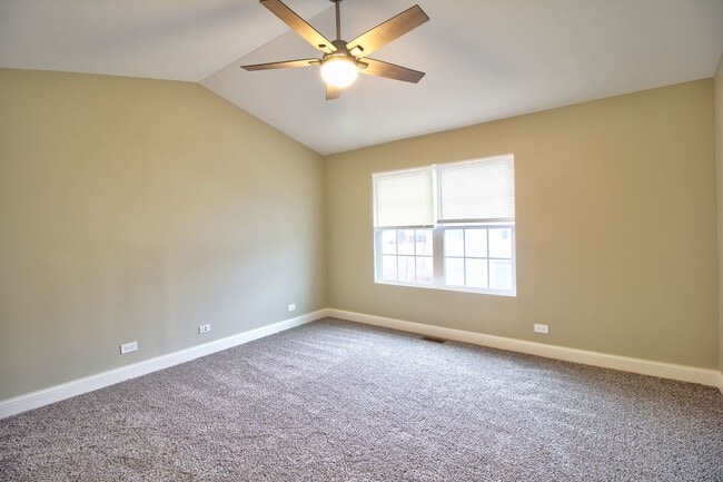 Building Photo - 2259 Beresford Dr