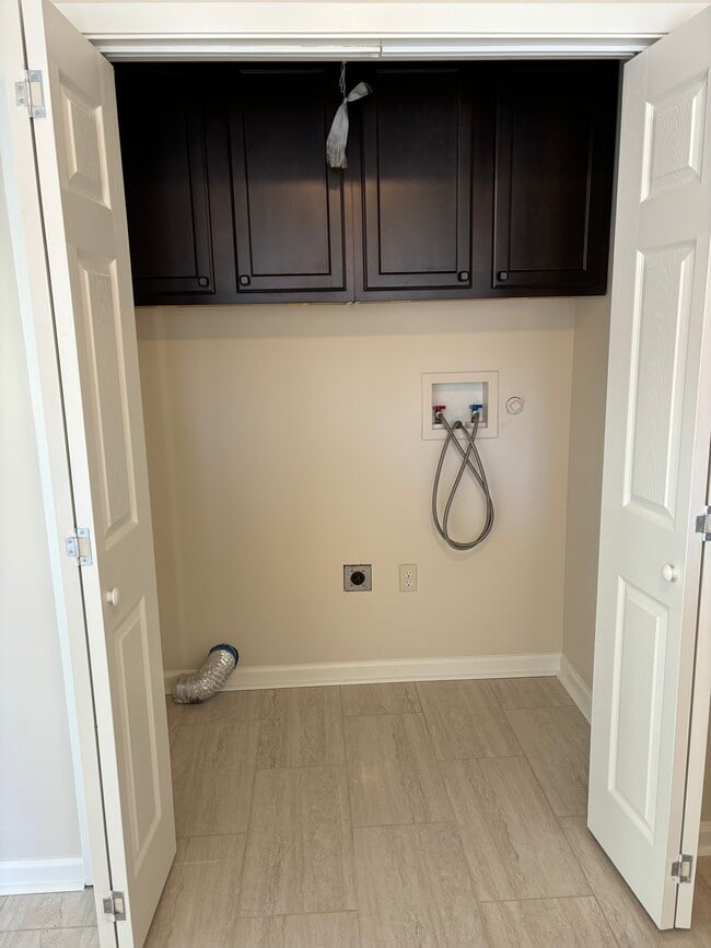 Building Photo - 4513 Tabony St