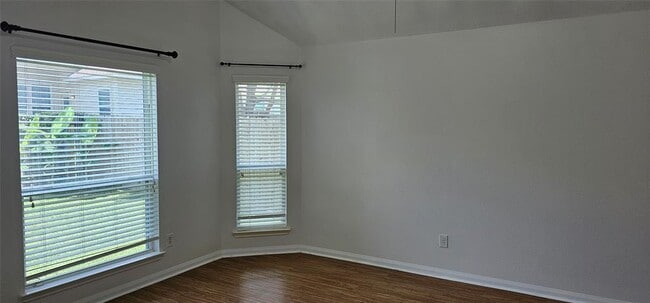 Building Photo - 957 Firthwood Ln