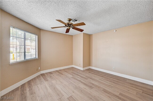 Building Photo - 618 Cervantes Dr