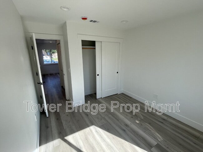 Building Photo - 2839 Taft St