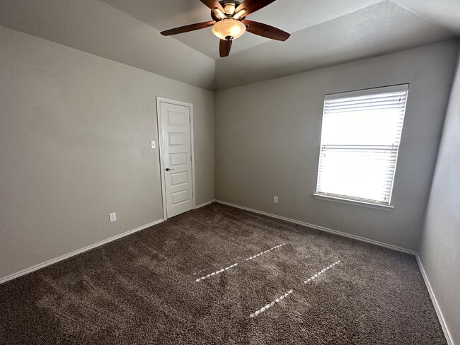 Building Photo - Wonderful 3/2/2 in a Cul-de-sac!!