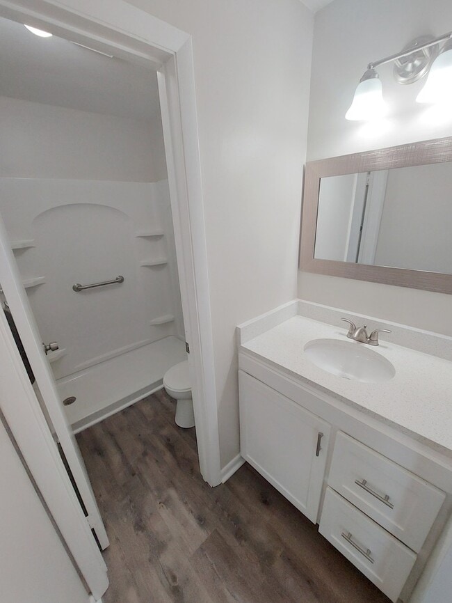 Building Photo - 804 Biltmore Dr