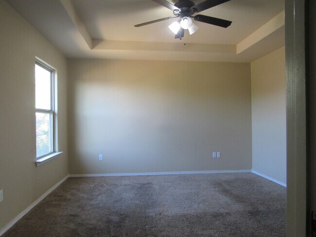 Building Photo - 6106 Eusebio Dr