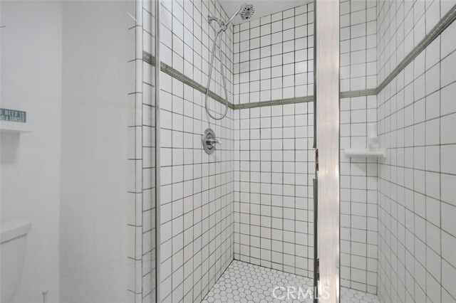 Building Photo - 225 33rd St