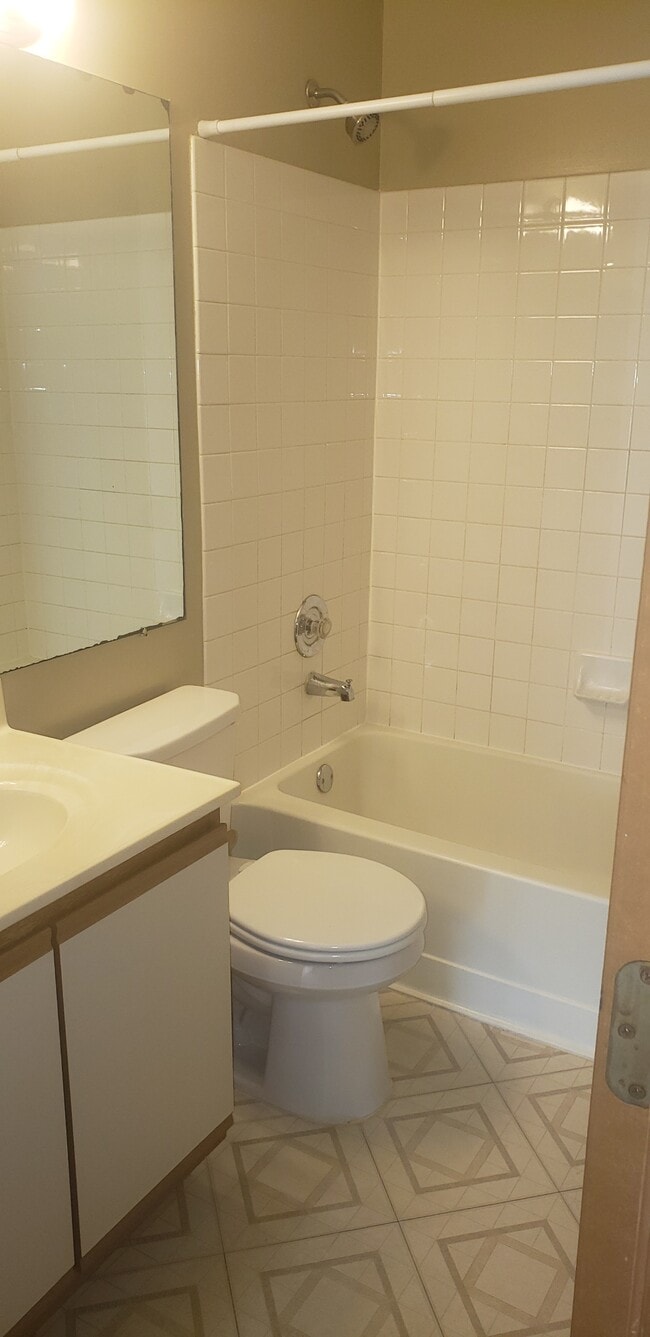 Building Photo - 2086 Muirfield Cir