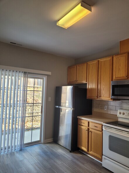 Building Photo - 4622 Punjab St