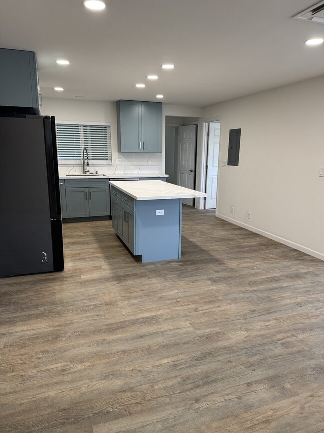 Building Photo - 3317 Catherine St