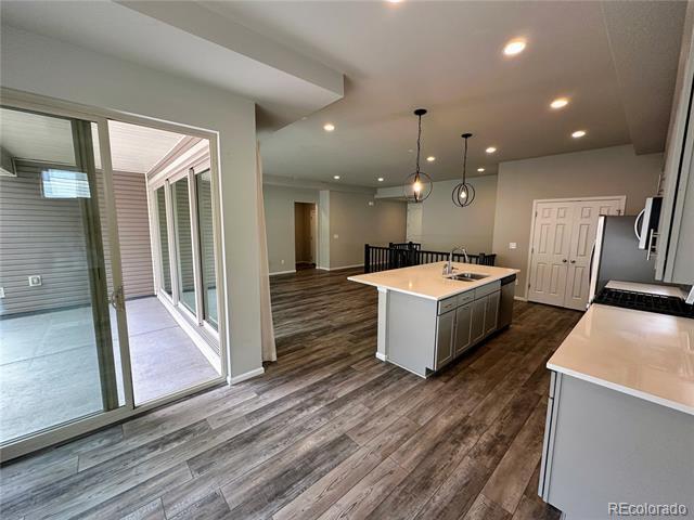 Building Photo - 6652 Golden Briar Ln