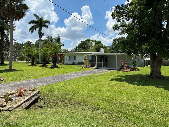 Building Photo - 4464 E Riverside Dr