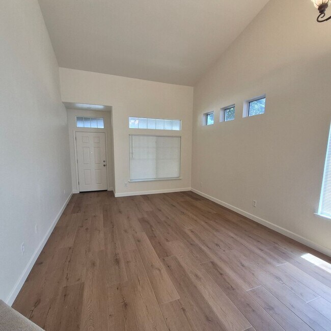 Building Photo - 5317 Buckwood Way
