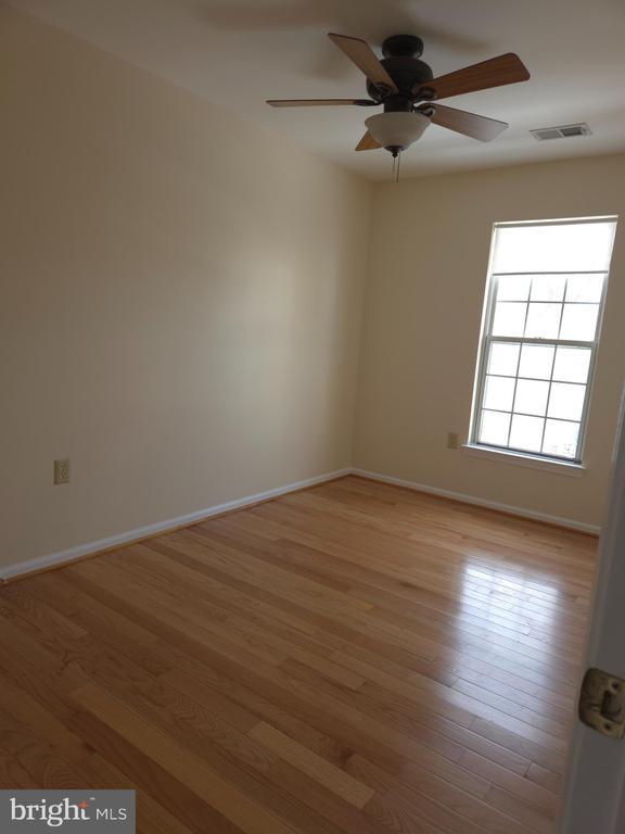 Building Photo - 2213 Montauk Dr