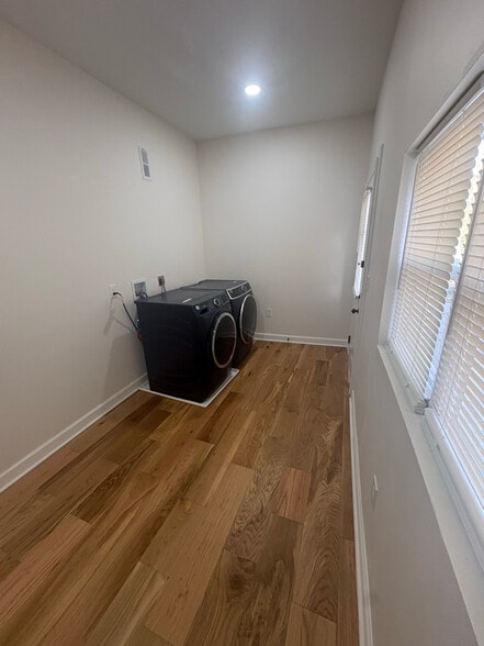 Building Photo - 1639 N Hilton St