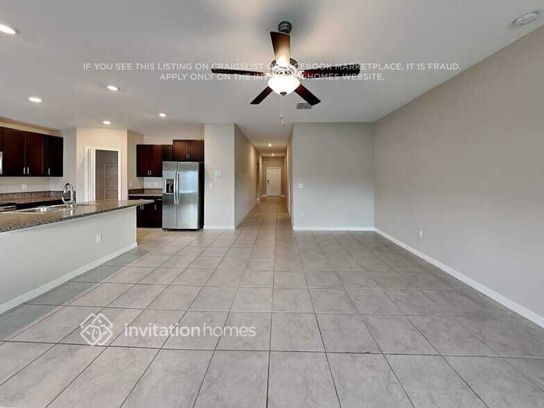 Building Photo - 1549 Blue Rose Dr