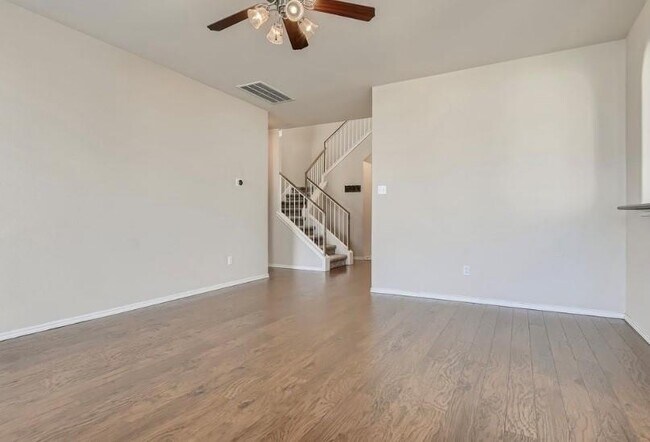 Building Photo - 301 Comal Run