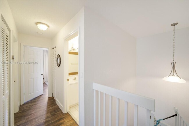 Building Photo - 16340 SW 75th St