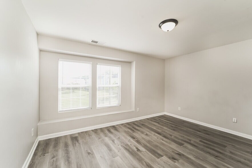 Building Photo - 2732 Markham Woods Ct