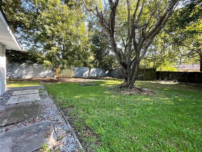 Building Photo - 9642 Lewis St