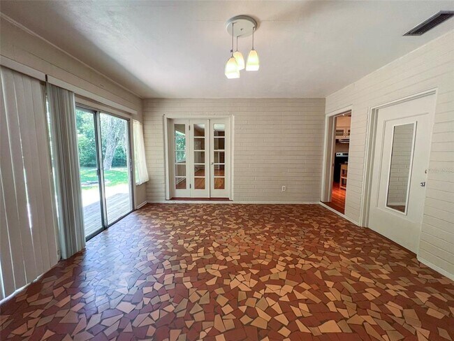 Building Photo - 1516 NW 14th Ave