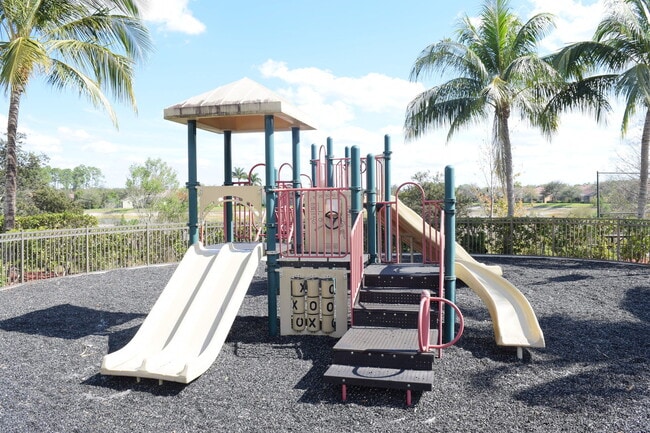Building Photo - ** TUSCANY COVE ** 3 BED / 2 BATH - VILLA ...