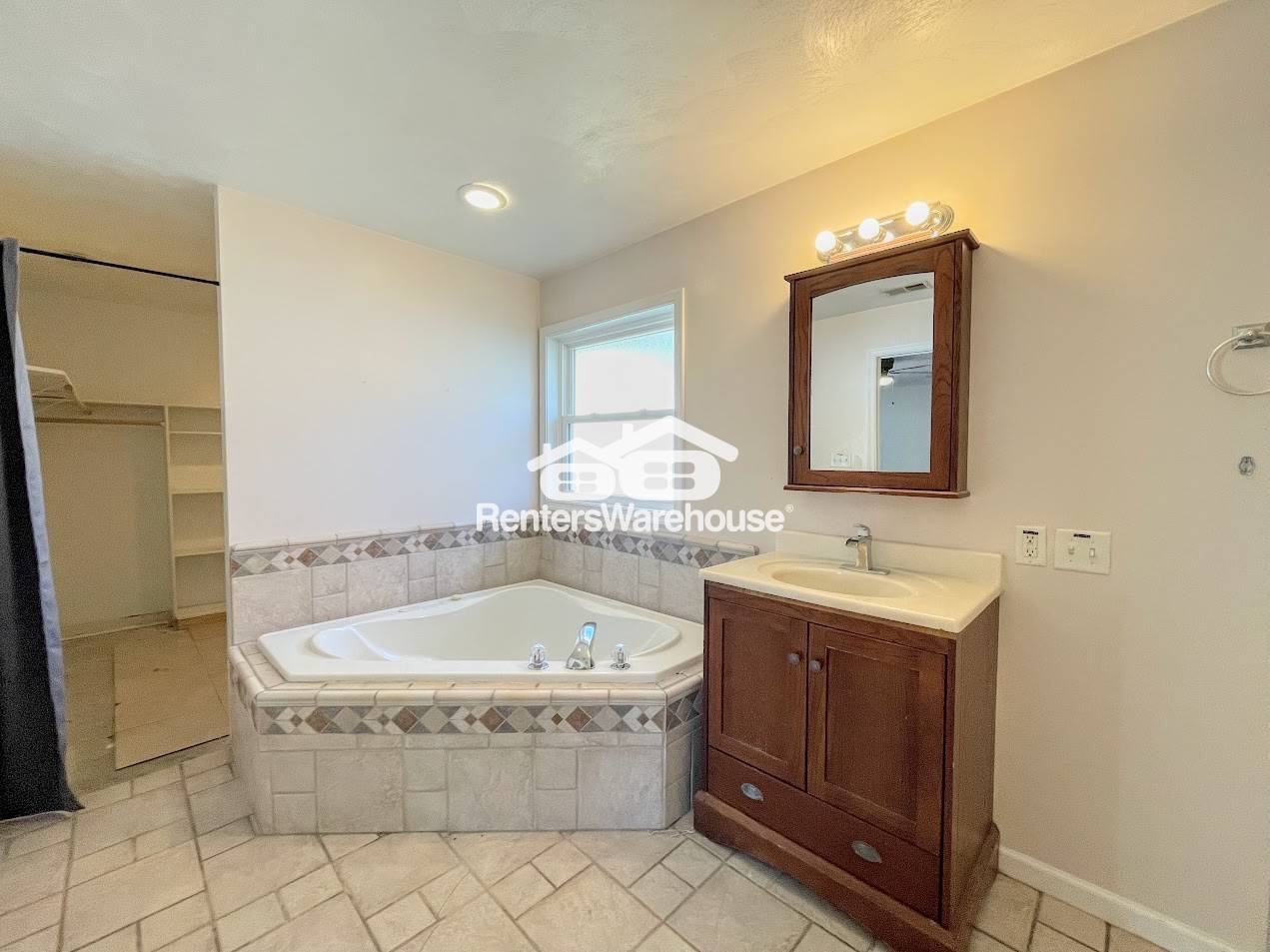 Building Photo - 1001 Bowden Ave