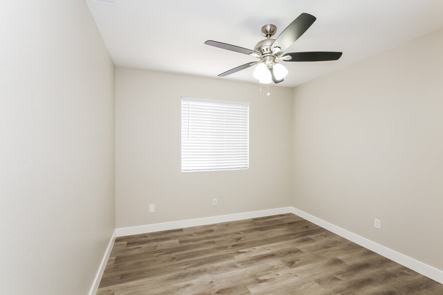 Building Photo - 4445 Cielo Ln