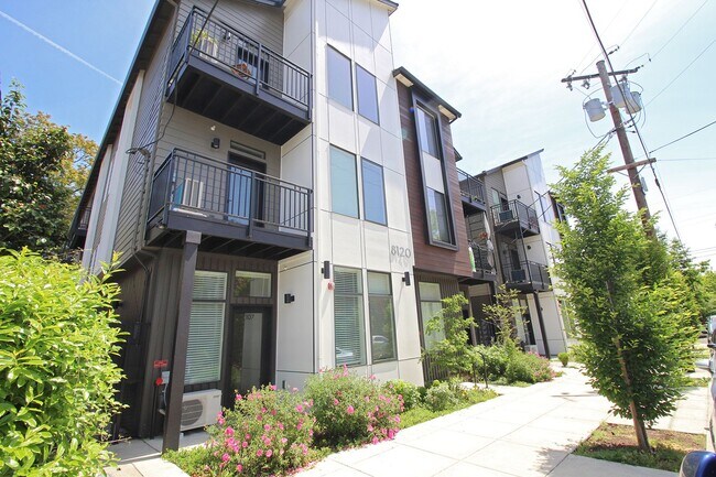 Building Photo - 1111 SE Tenino St