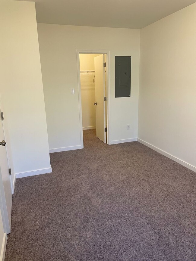 Building Photo - RENTAL IN POWHATAN!!!