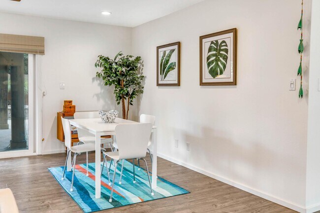 Building Photo - 1246 Thermal Ave