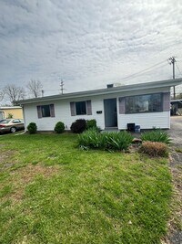 Building Photo - LIMITED TIME**1/2 OFF DEPOSIT**