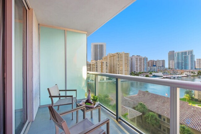 Primary Photo - 2602 E Hallandale Beach Blvd