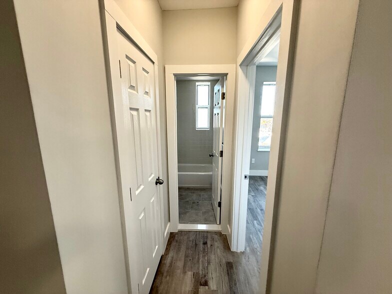 Building Photo - 237 E Broadway