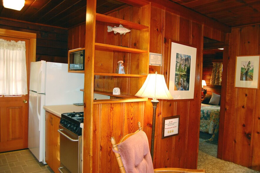 Building Photo - 8037 Woodpecker Way