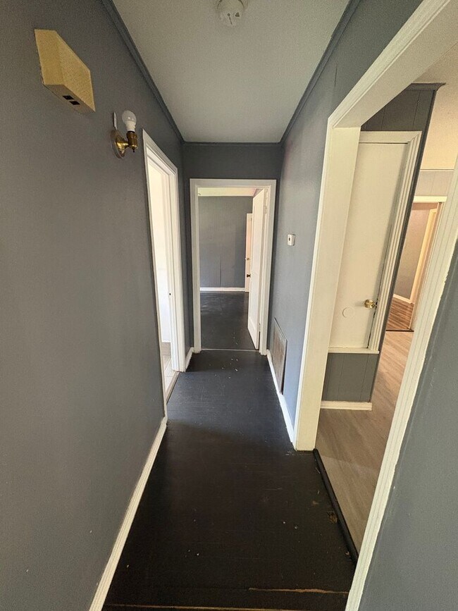 Building Photo - Large 3 bedroom, 2 bath with refrigerator!