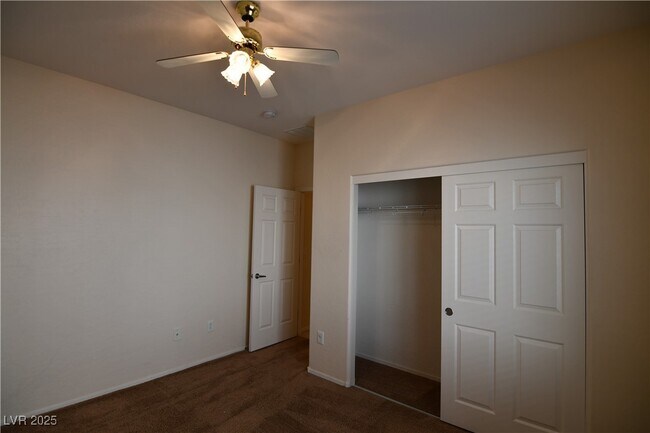 Building Photo - 3617 Kittiwake Rd