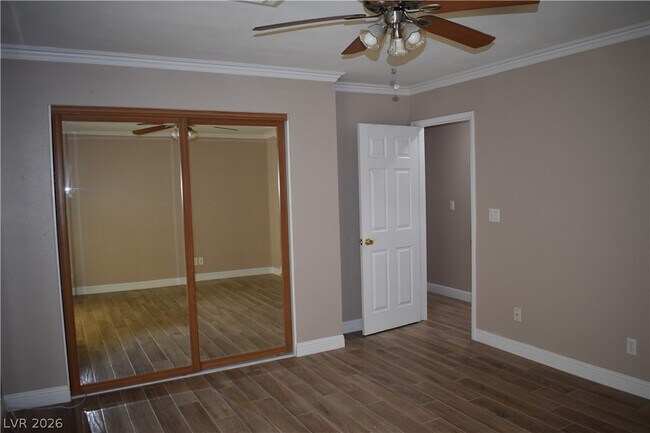 Building Photo - 717 Nectarine Ct
