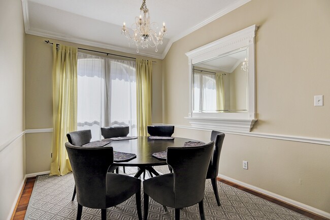 Building Photo - 7019 Lawler Ridge