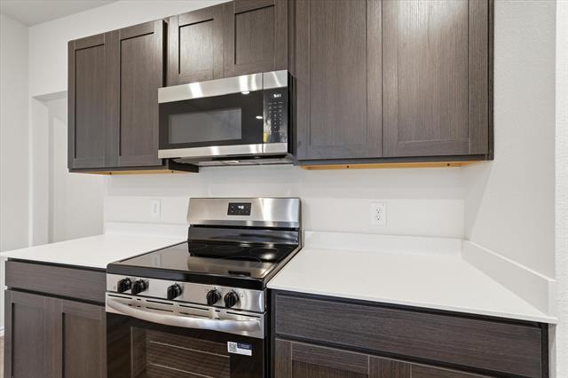 Building Photo - 215 Arbor Dr