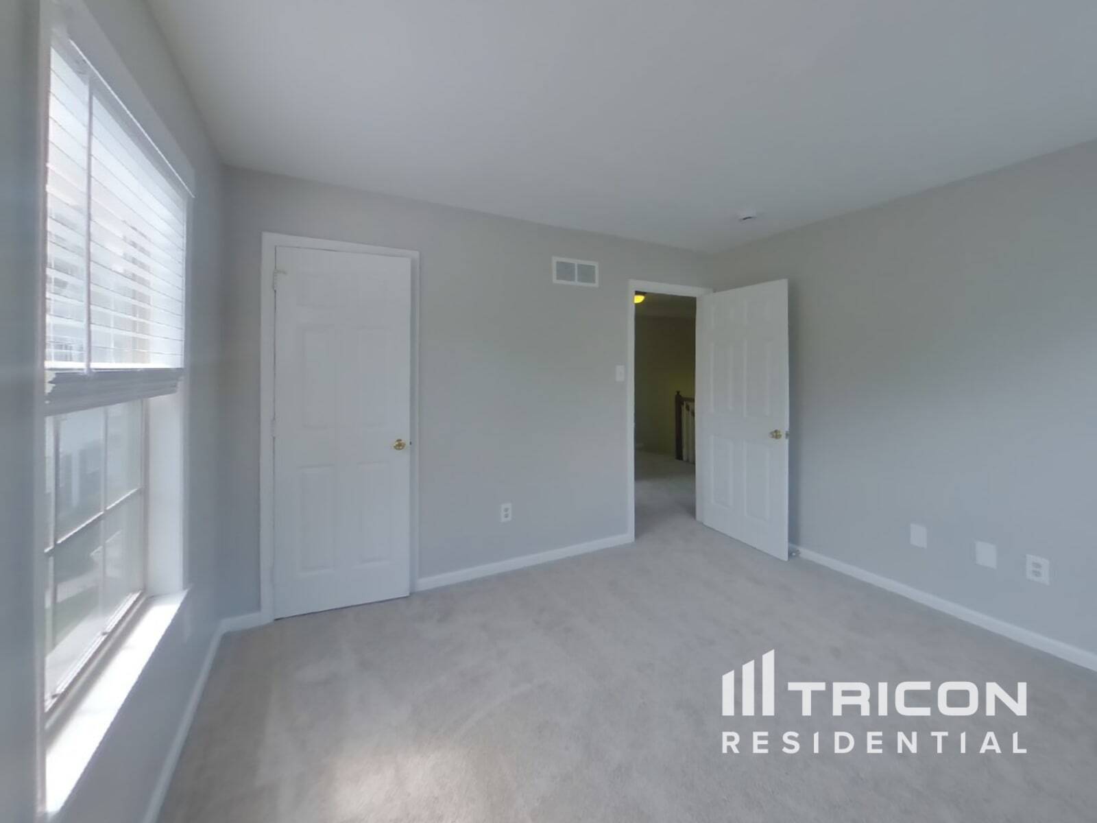 Building Photo - 2108 Royal Ct
