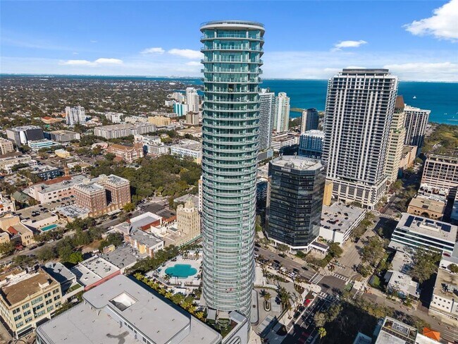 Building Photo - 400 Central Ave