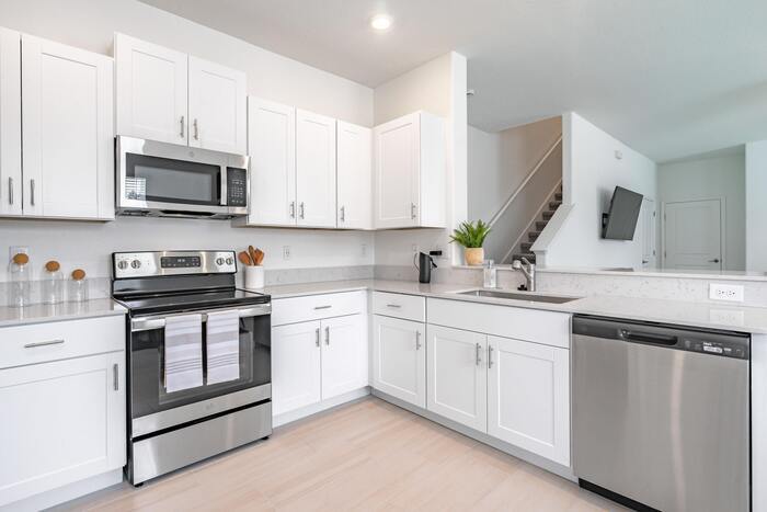 Building Photo - 5008 Capri Harbor Dr