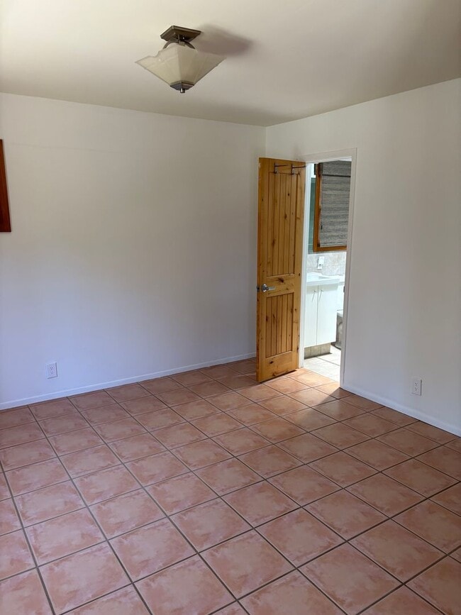 Building Photo - Unfurnished, 1-Year Long-Term Rental