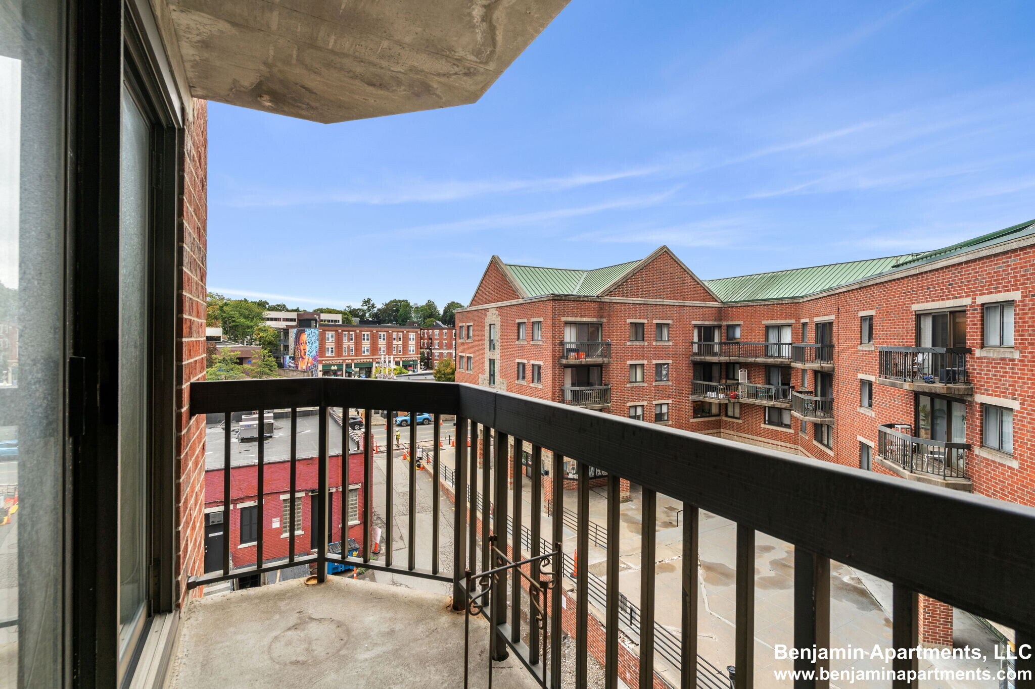 Building Photo - 15 North Beacon St